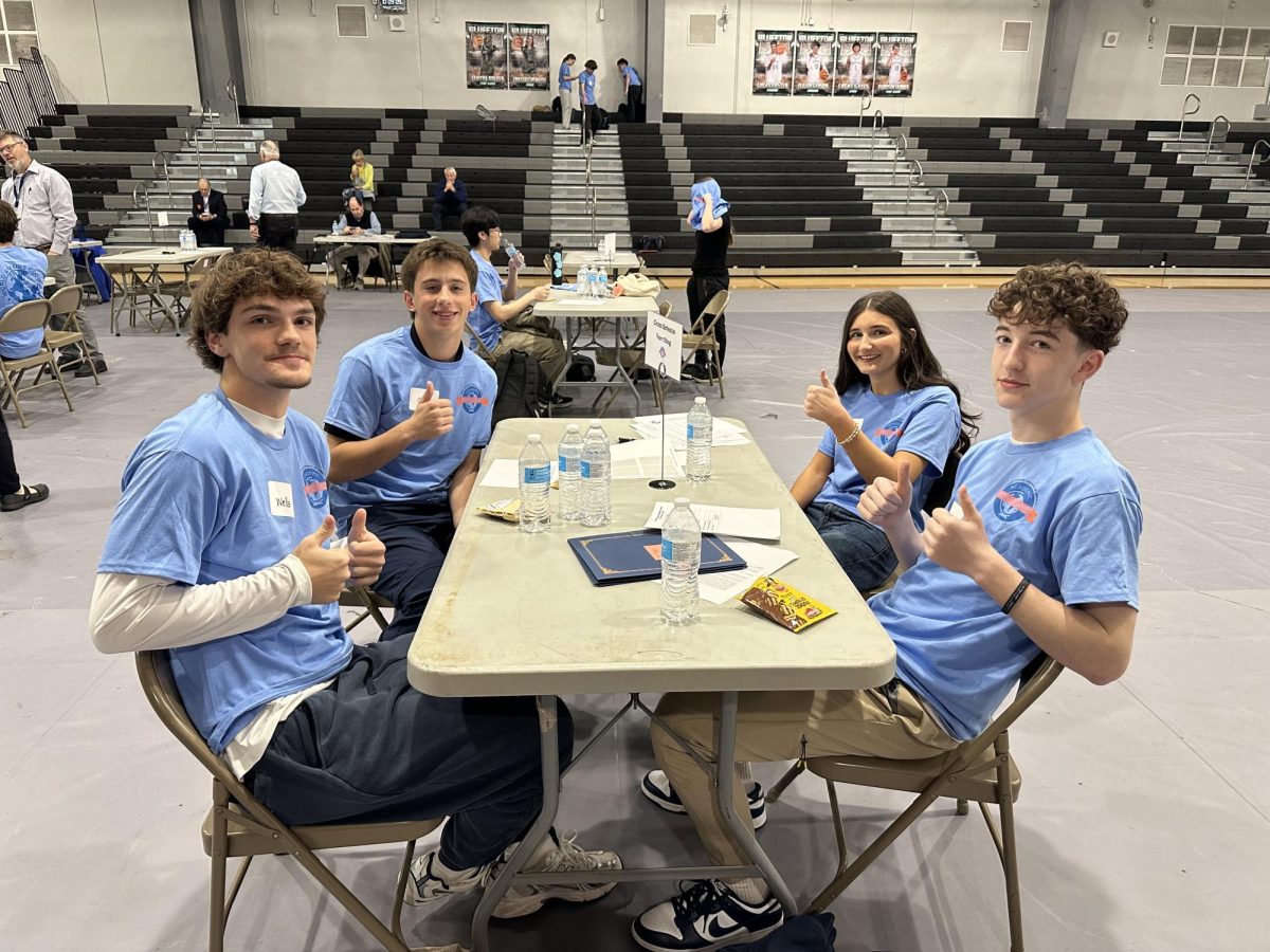Team members: clockwise, Wells Palmer, Chase McDaniel, Ella Gallagher, and Logan Greene begin their challenge.